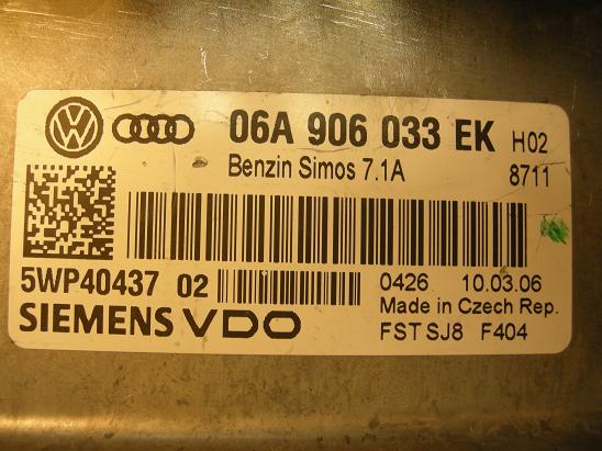 Блок управления двигателем (ECU)AUDI, VW 06A906033EK