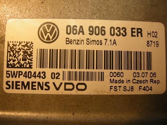 Блок управления двигателем (ECU)AUDI, VW 06A906033ER