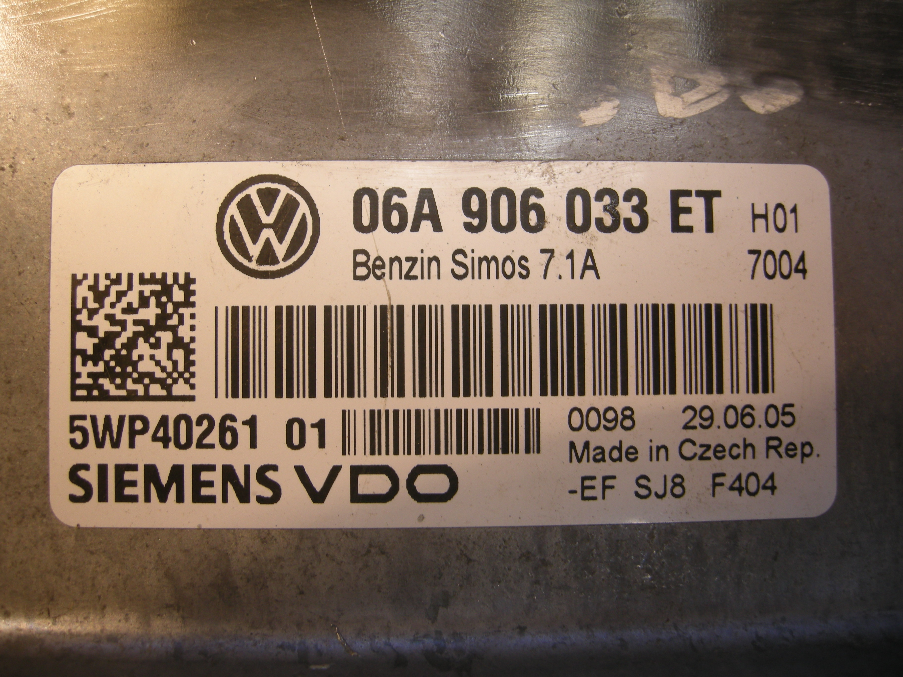 Блок управления двигателем (ECU) AUDI, VW 06A906033ET