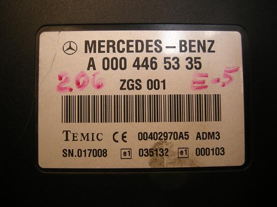 Блок управления двигателем (ECU) Mercedes 0004465335