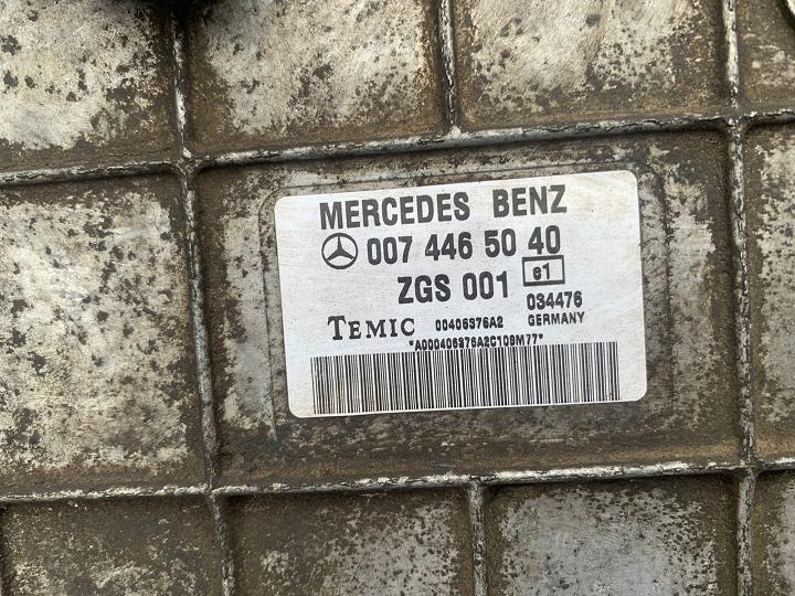 Блок управления двигателем (ECU)Mercedes 0074465040