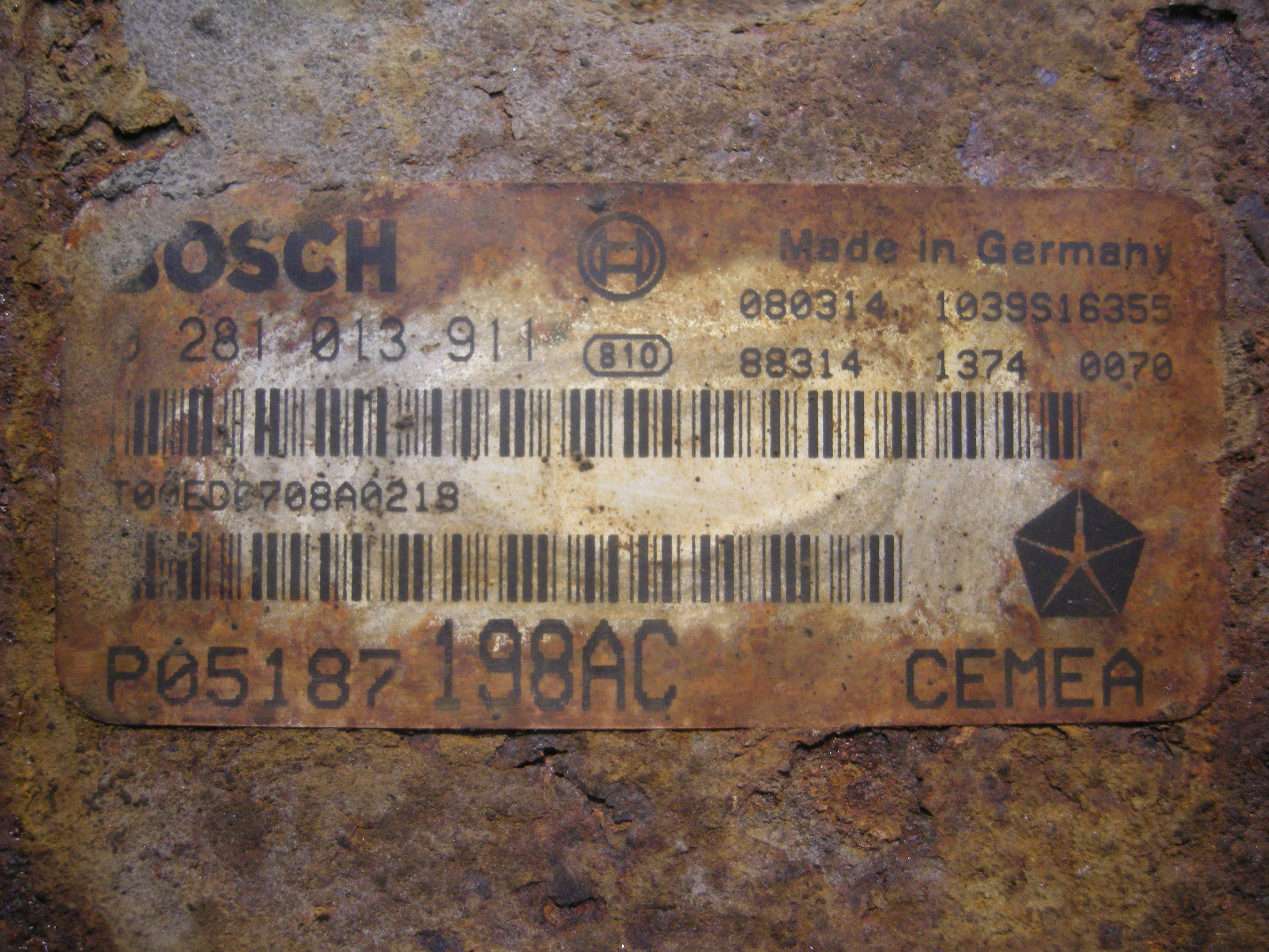 Блок управления двигателем (ECU) Mercedes 0281013911