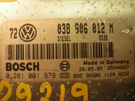 Блок управления двигателем AUDI, VW 038906012M
