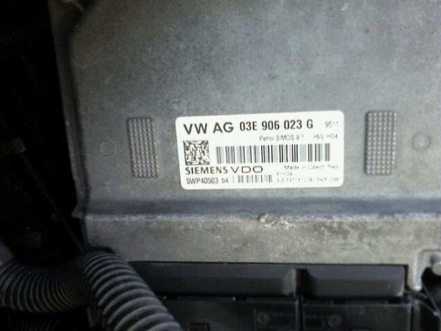 Блок управления двигателем AUDI, VW 03E906023G