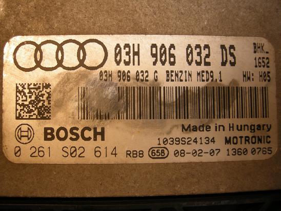 Блок управления двигателем (ECU)AUDI, VW 03H906032AX