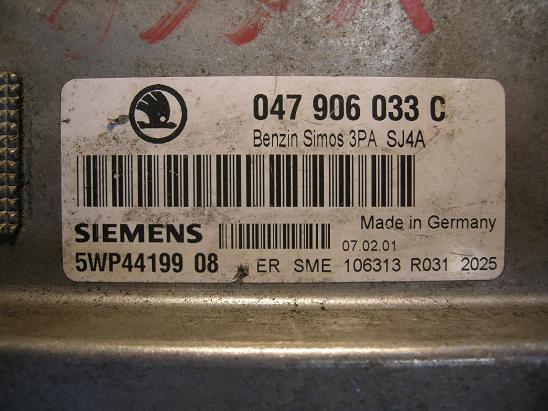 Блок управления двигателем (ECU)AUDI, VW 047906033C