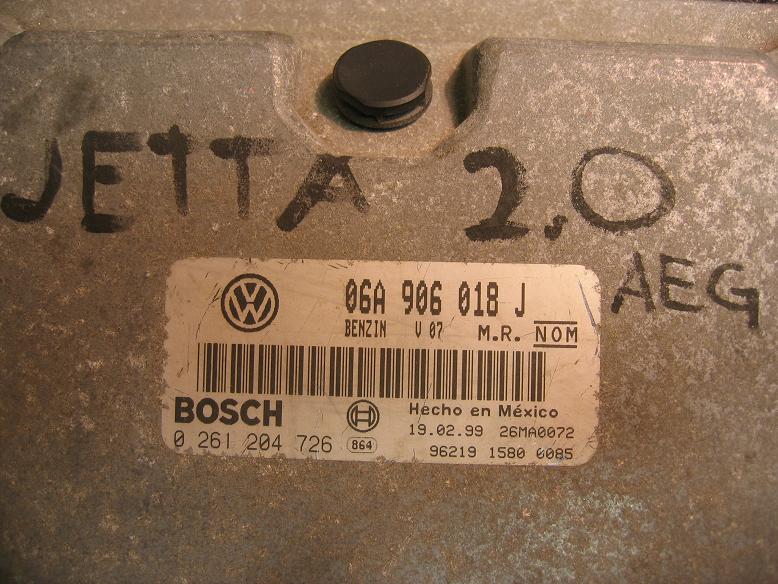 Блок управления двигателем AUDI, VW 06A906018J