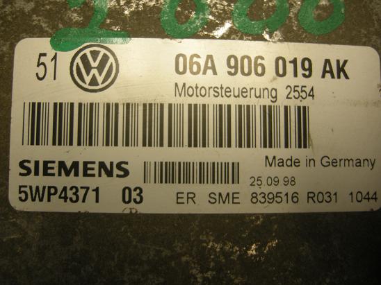 Блок управления двигателем (ECU) AUDI, VW 06A906019AK