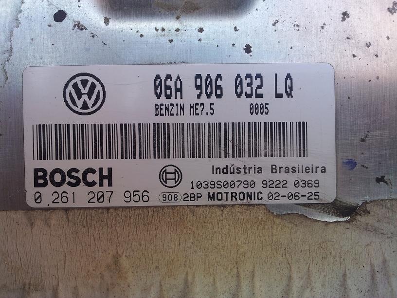 Блок управления двигателем AUDI, VW 06A906032LQ