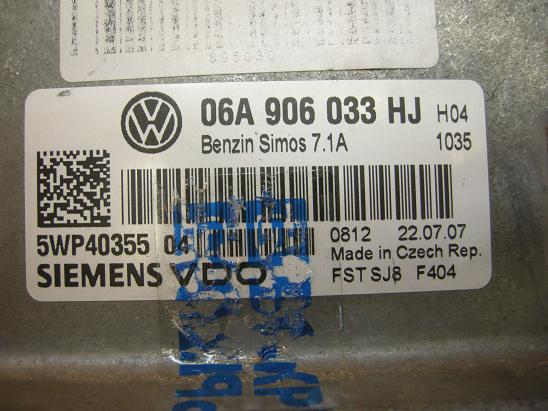 Блок управления двигателем (ECU) AUDI, VW 06A906033HJ