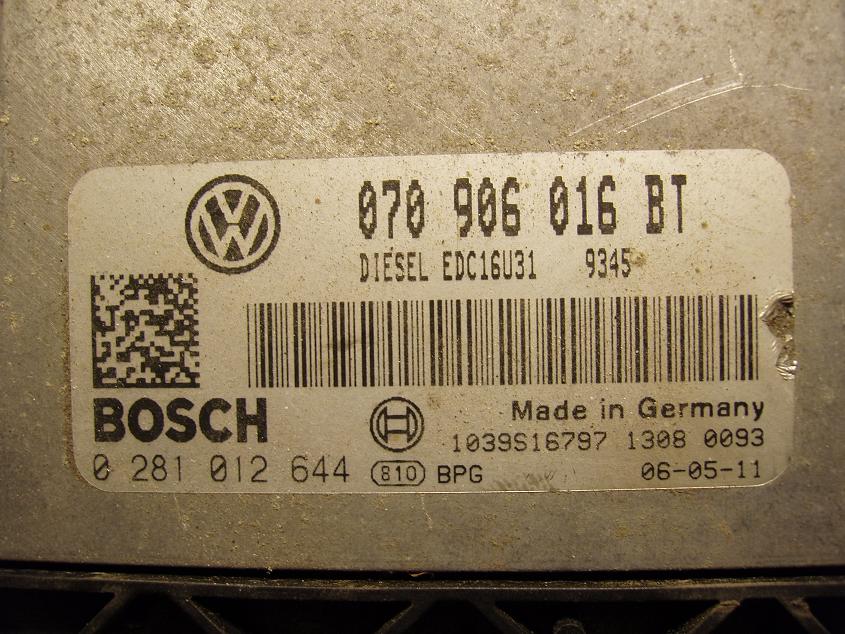 Блок управления двигателем AUDI, VW 070906016BT