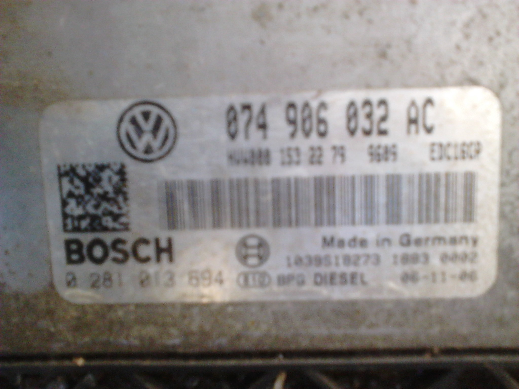 Блок управления двигателем AUDI, VW 074906032AC