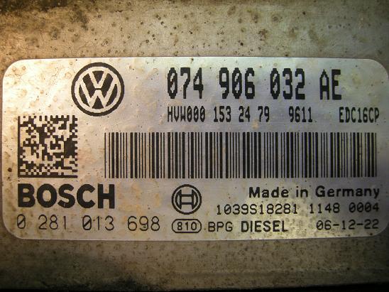 Блок управления двигателем AUDI, VW 074906032AE