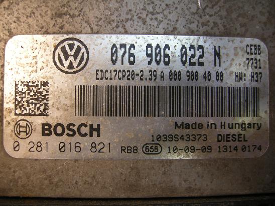 Блок управления двигателем (ECU) AUDI, VW 076906022N