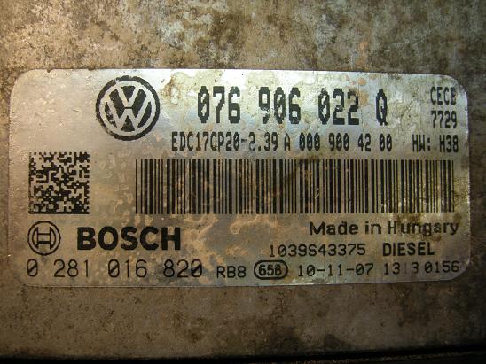 Блок управления двигателем AUDI, VW 076906022Q