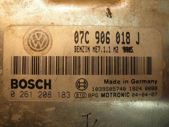 Блок управления двигателем AUDI, VW 07C906018J