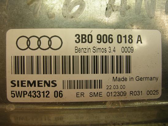 Блок управления двигателем AUDI, VW 3B0906018A