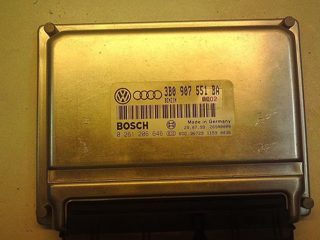 Блок управления двигателем AUDI, VW 3B0907551BA