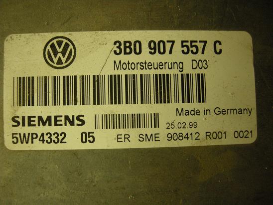 Блок управления двигателем AUDI, VW 3B0907557C
