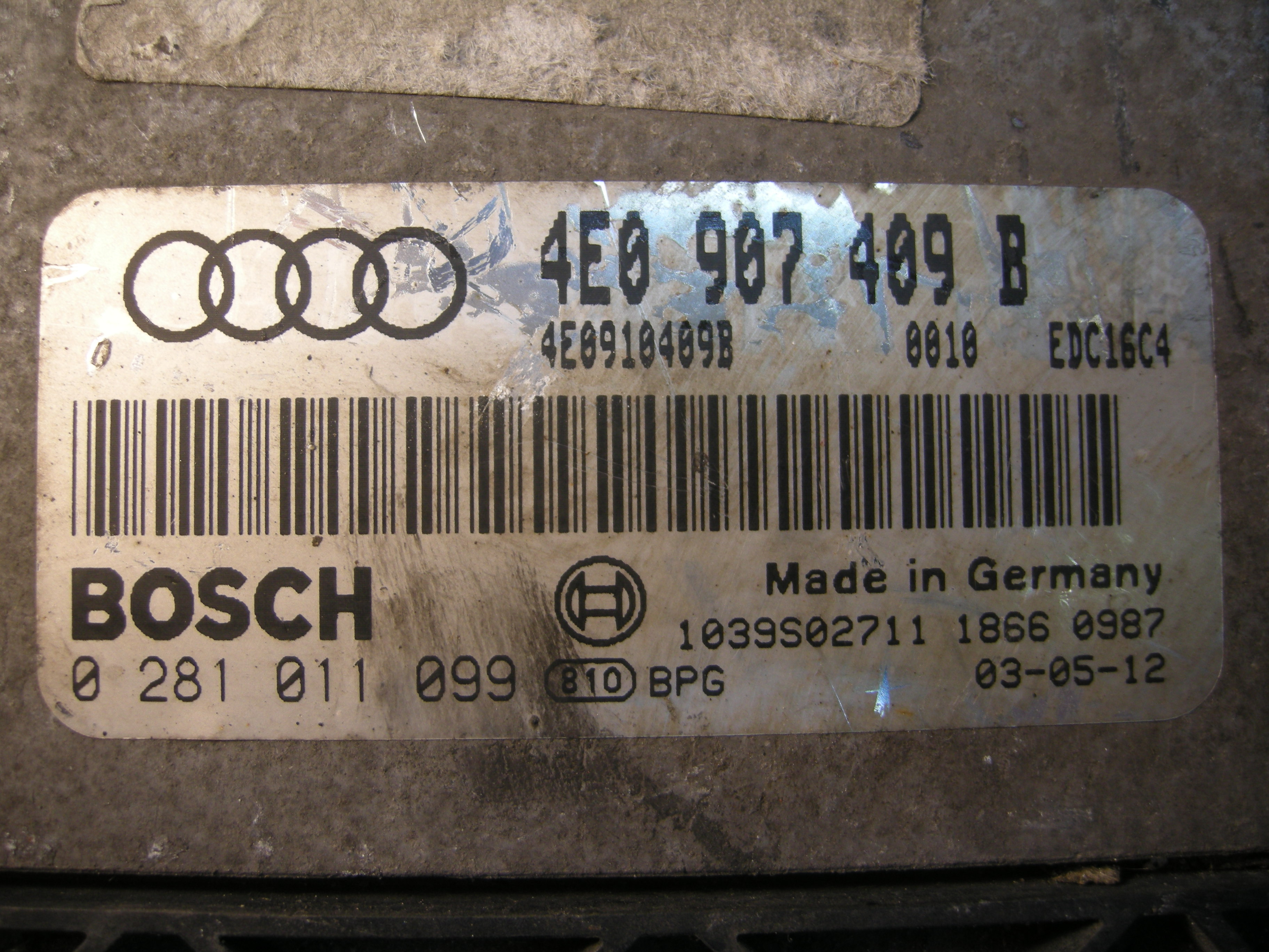 Блок управления двигателем (ECU) AUDI, VW 4E0907409B