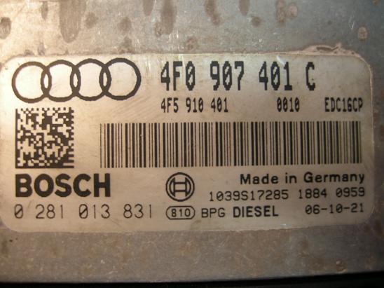 Блок управления двигателем (ECU) AUDI, VW 4F5910401