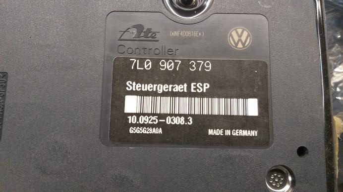 Блок управления двигателем (ECU) AUDI, VW 7L0907379