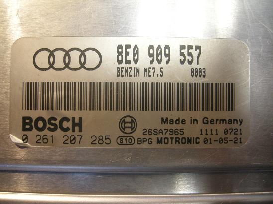 Блок управления двигателем (ECU) AUDI, VW 8E0909557